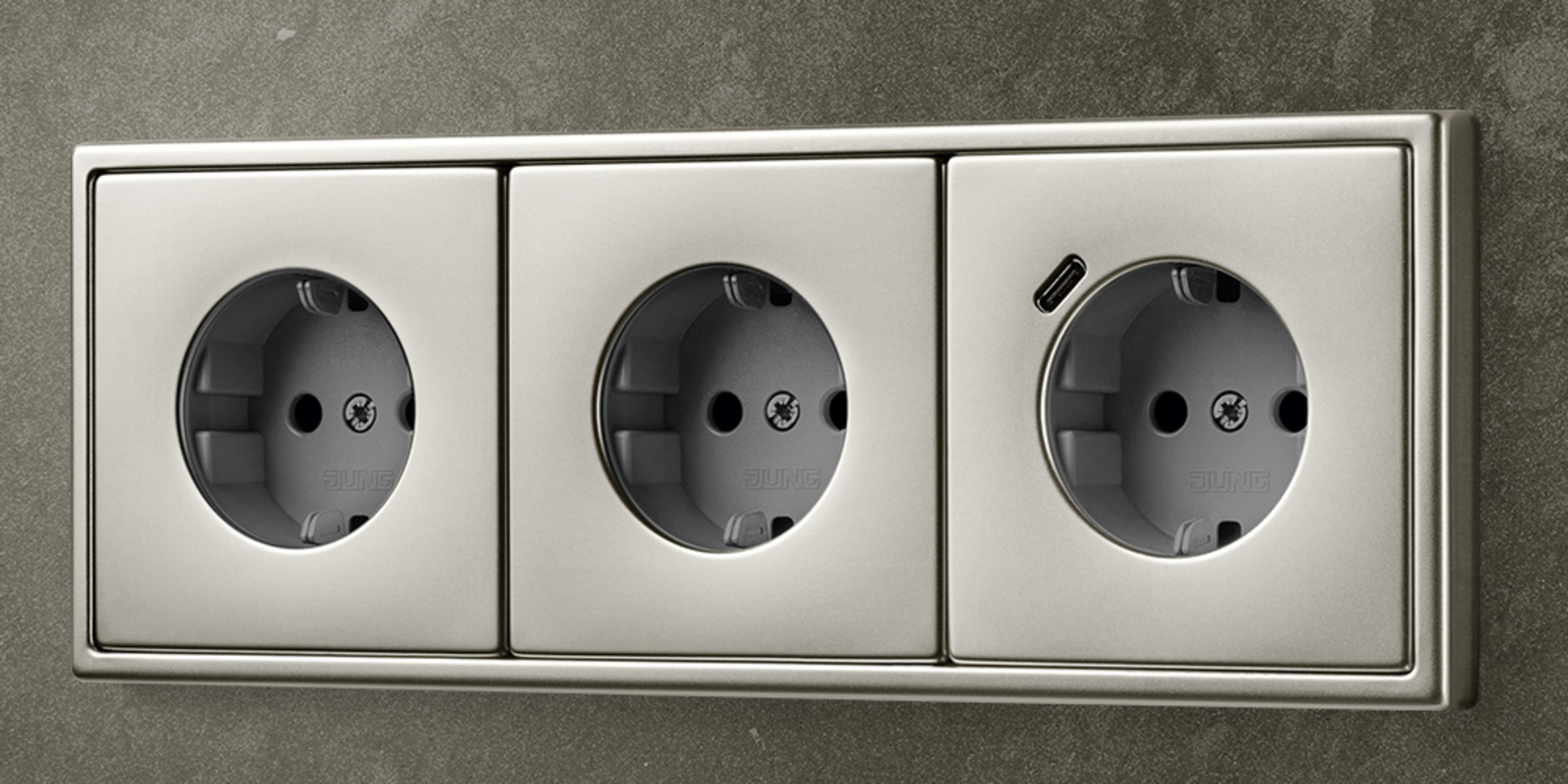 SCHUKO® Steckdosen mit USB bei ELKOM Elektro- und Kommunikationsanlagen GmbH in Heidersdorf