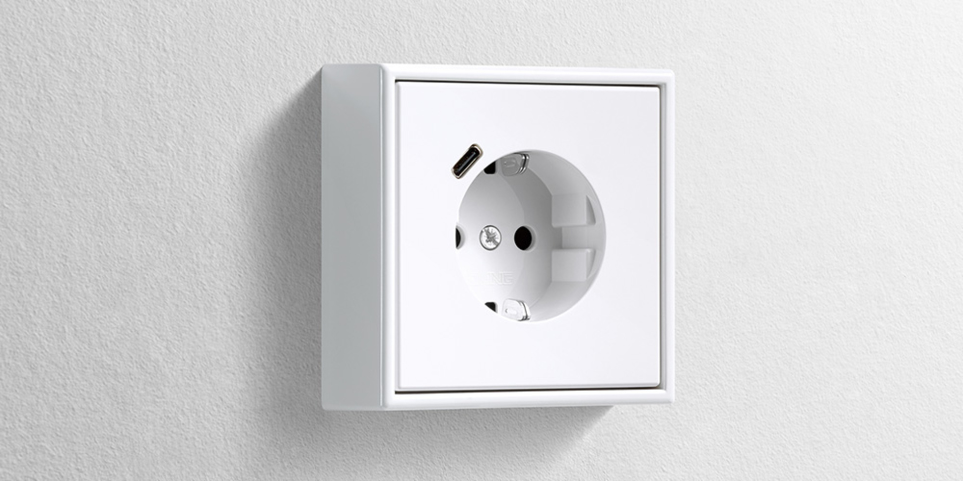 Erweiterter Anschlussraum für die Nachrüstung bei ELKOM Elektro- und Kommunikationsanlagen GmbH in Heidersdorf