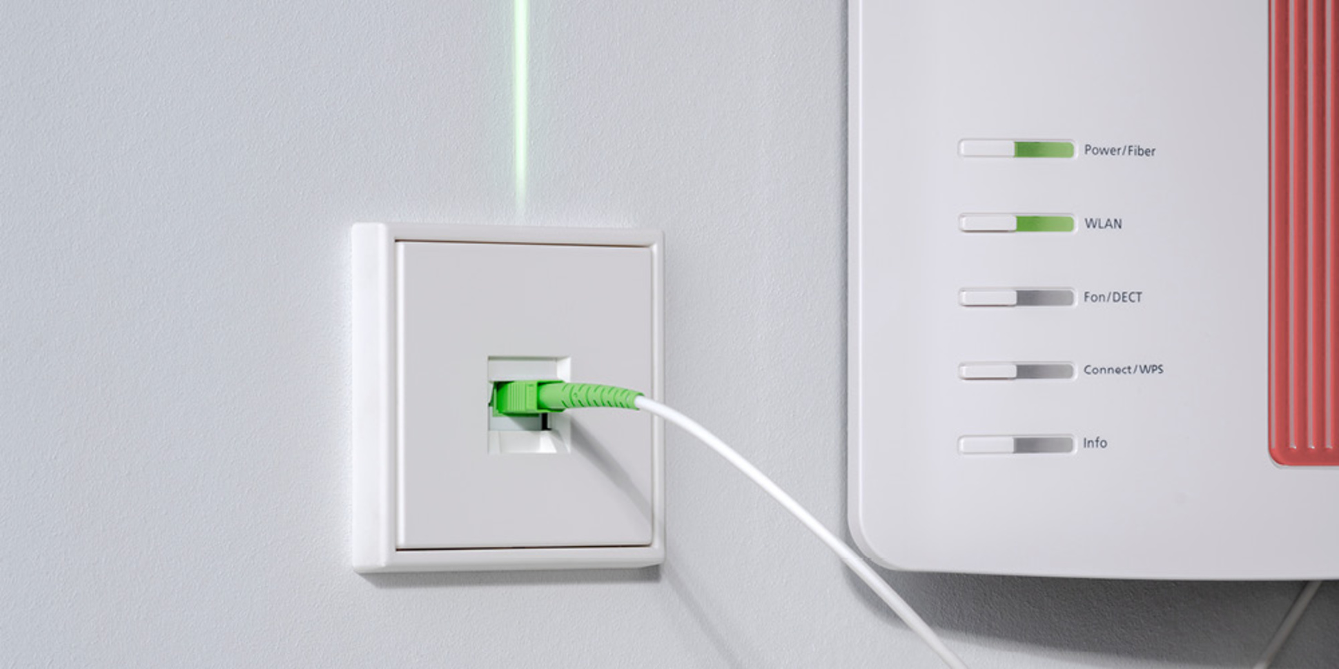Die neuen Glasfaser-Anschlussdosen bei ELKOM Elektro- und Kommunikationsanlagen GmbH in Heidersdorf