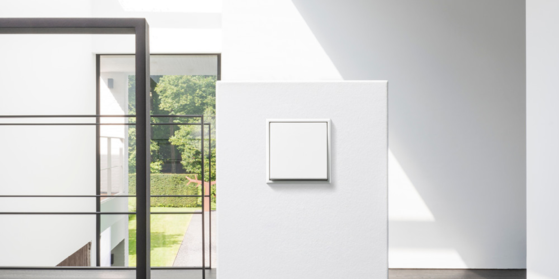 JUNG Schalterprogramme bei ELKOM Elektro- und Kommunikationsanlagen GmbH in Heidersdorf